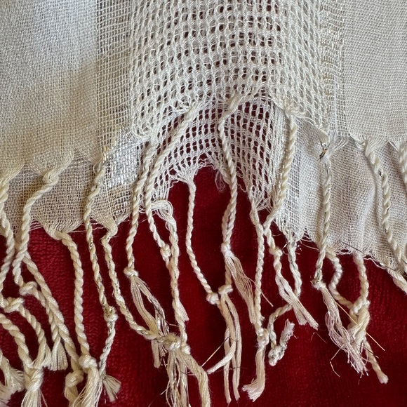 Cream/silver patterned pashmina style shawl - Picture 3 of 7